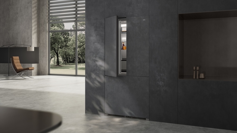 窗户旁边的桌子上

中度可信度描述已自动生成